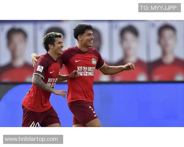 足球明星精彩配合瞬间集锦图赏助你领略足球魅力与团队精神